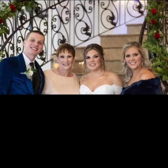 Meet your Posher, Ronda - Picture 7 of 14